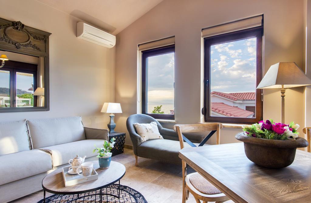 By The Sea Luxury Suites Limenas  Exterior photo